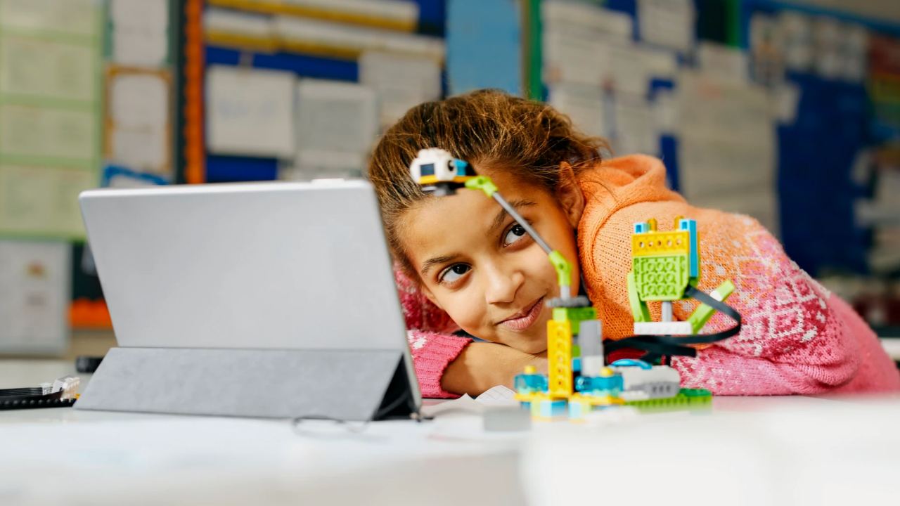 A Ty korzystasz z klocków LEGO do łączenia nauki i zabawy ze swoim dzieckiem?