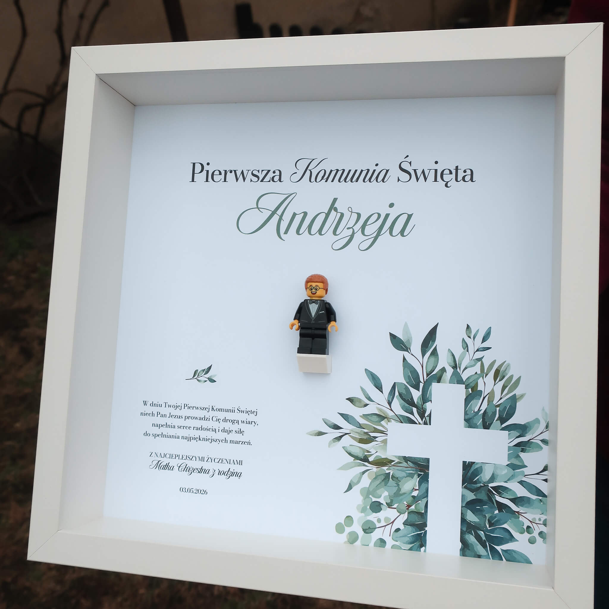 Pamiątka Pierwszej Komunii Świętej z minifigurką - Kwiatowy Krzyż